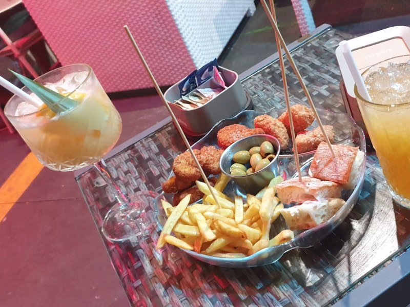 Orange - Lounge Bar