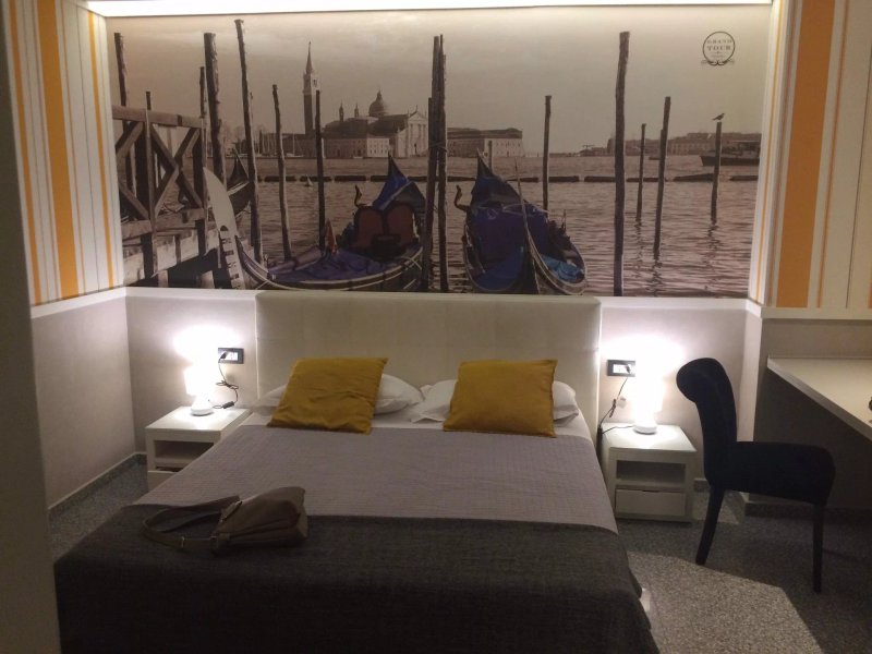 Grand Tour Roma Guest House