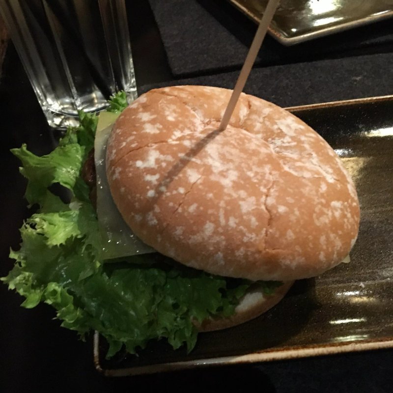 HANS IM GLUECK Burgergrill & Bar