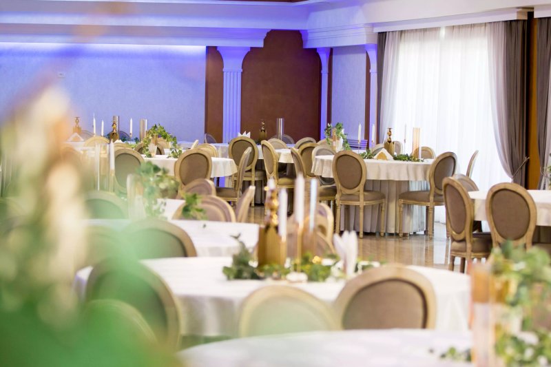Lori`s Restaurant