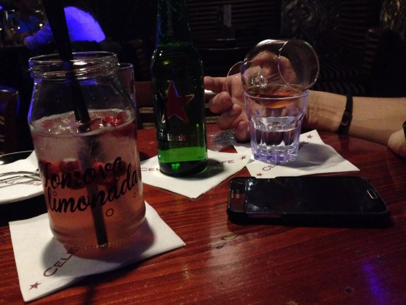 Celebrity Cafe