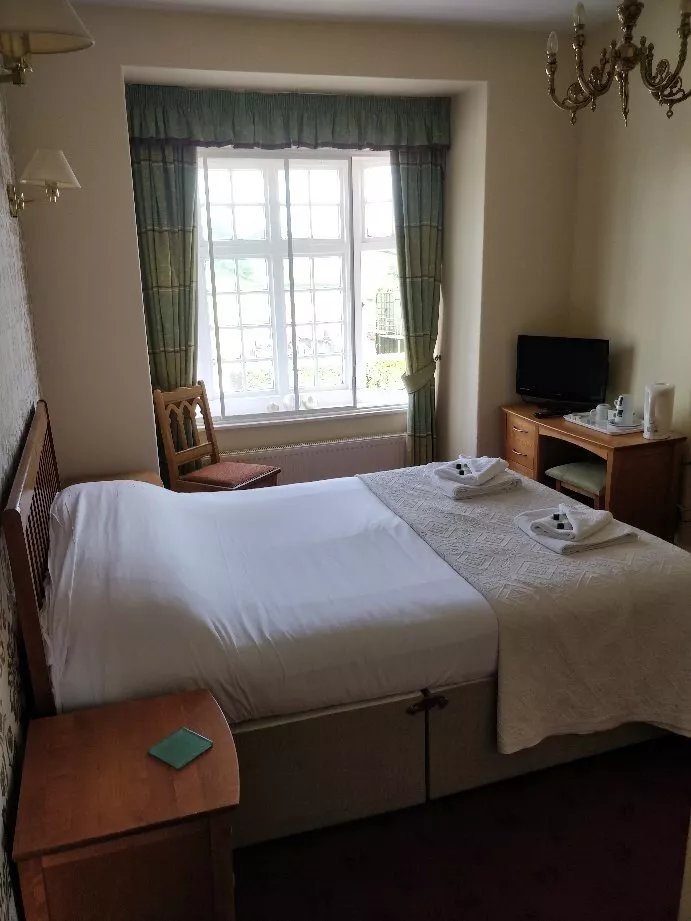 Highwayman Inn