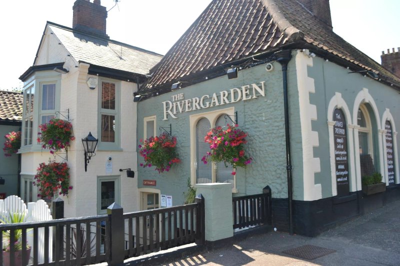The River Garden Bar & Restaurant