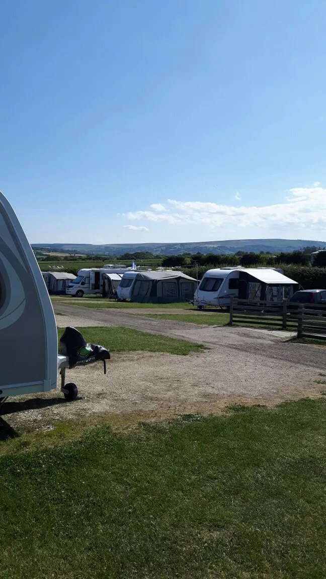 Broadings Farm Caravan Site And Holiday Cottages