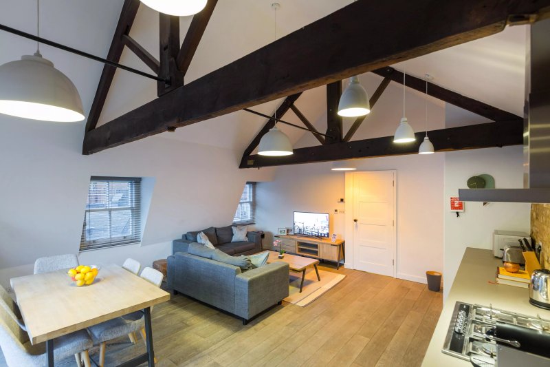 Urban Chic - Rathbone Place, Fitzrovia