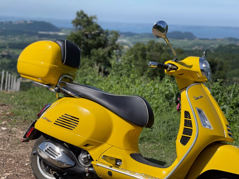 Rental Vespa Lazise