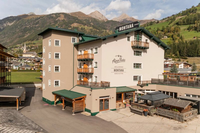 Hotel & Apartment Montana Matrei