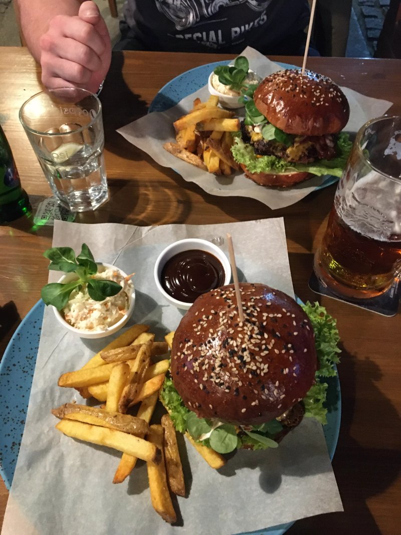 Food & Cafe Park