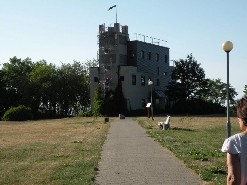 Saka Manor