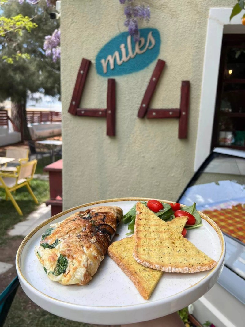 44 Miles Garden Coffee & Food Naxos