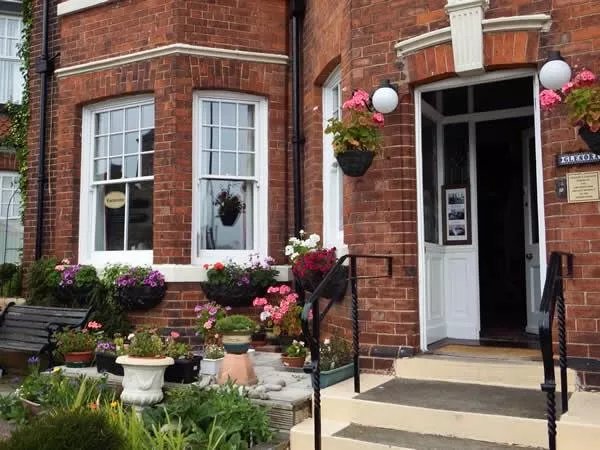 Glenora Guest House