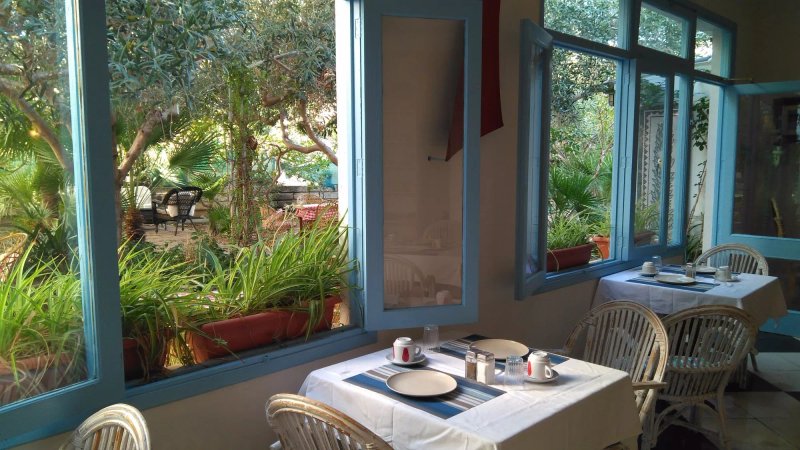 Hostal Paris
