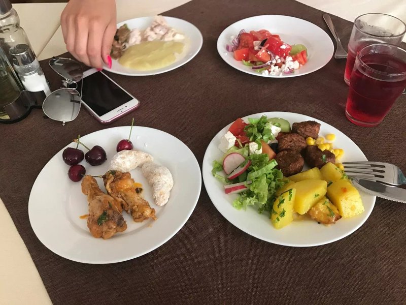 Golden Ina Hotel