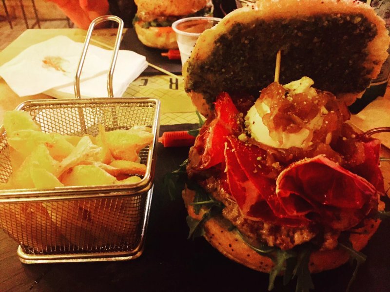 Burger Eat Gourmet