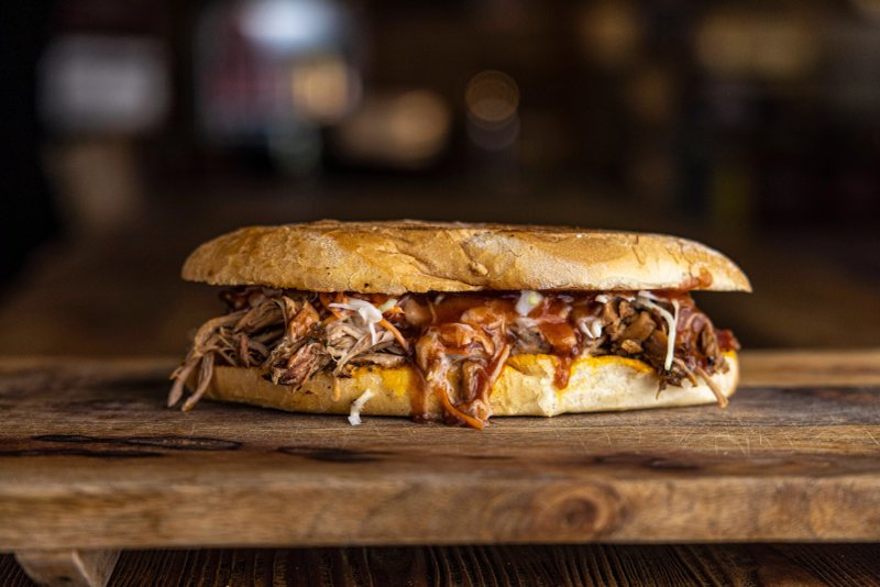 Smokey Monkies BBQ - Karavan