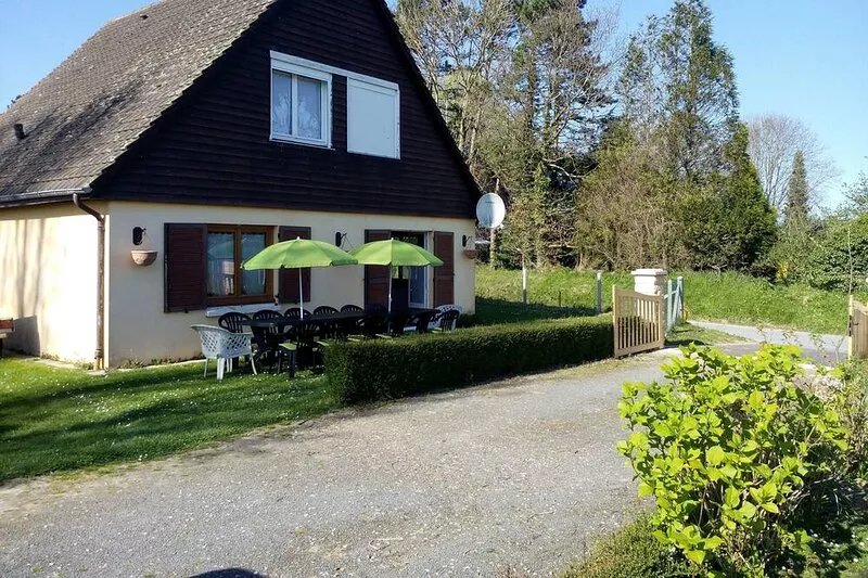 GITE in peace on the edge of the golf course and 10 minutes from the sea for 15