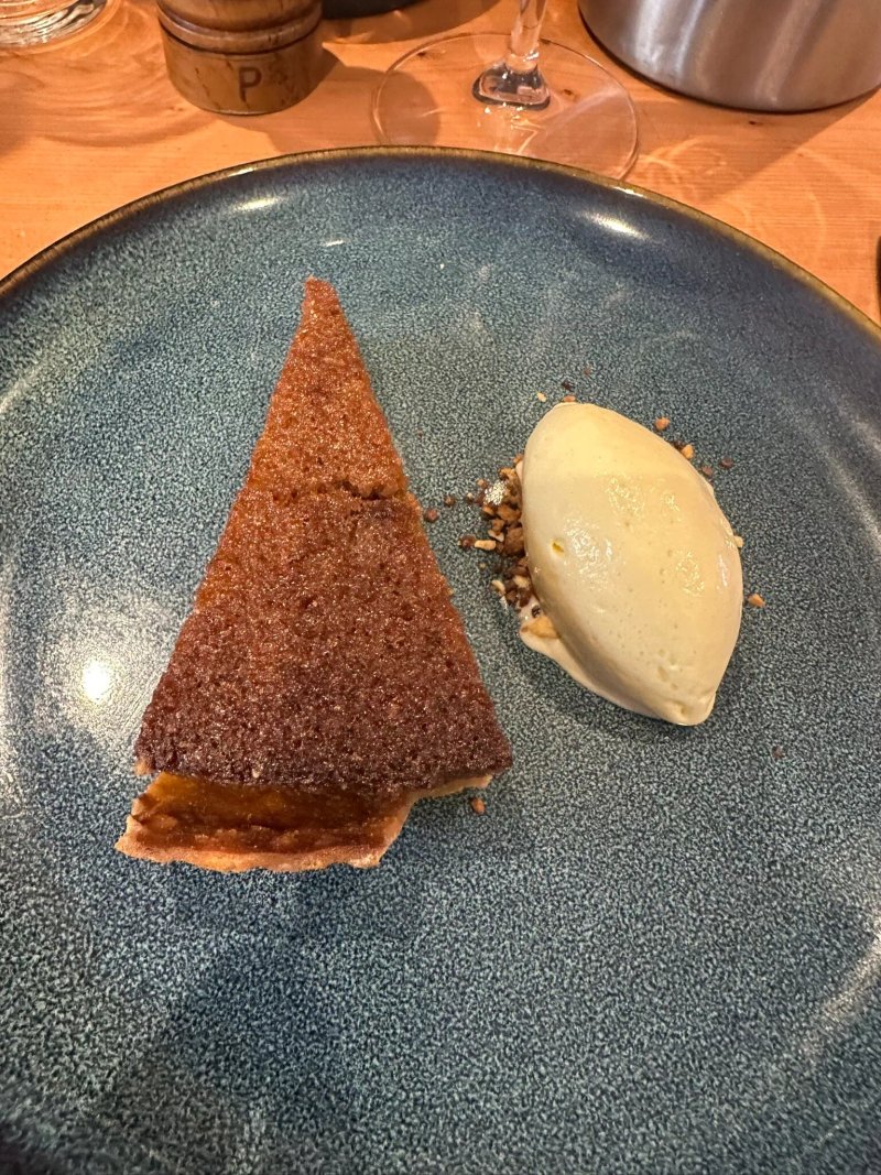 The Three Horseshoes Inn