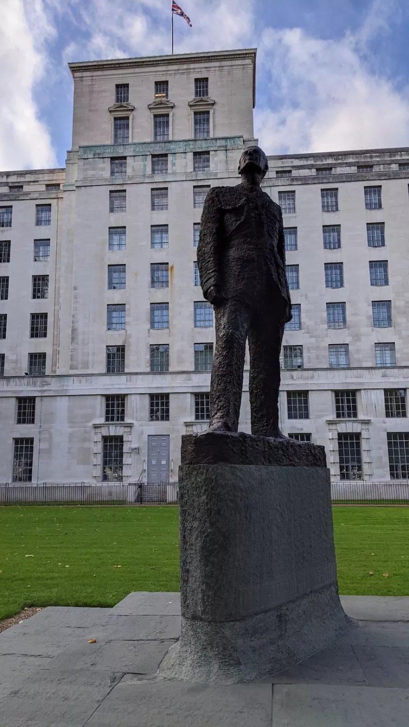 Charles Portal Statue