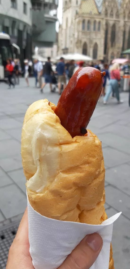 Zum Goldenen Wuerstel