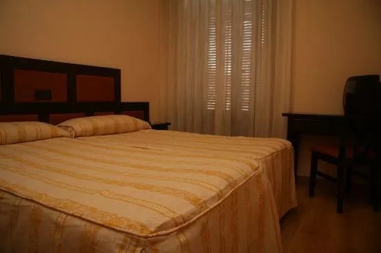 Hostal Sil & Serranos