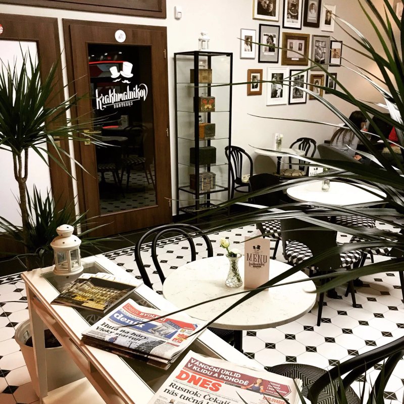 Cafe Krakhmalnikov Brothers