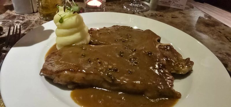 Nonno's Restaurant, Pizzeria & Bar