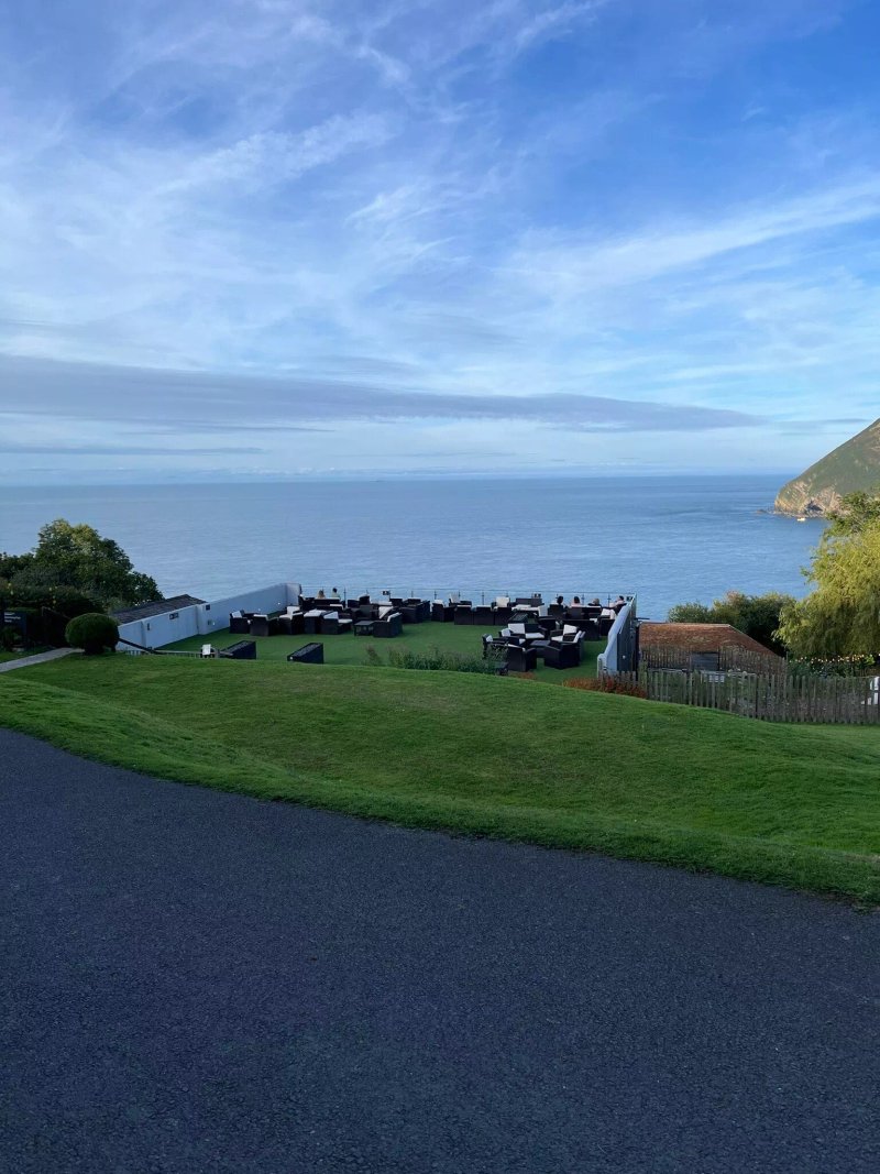 Sandy Cove Hotel