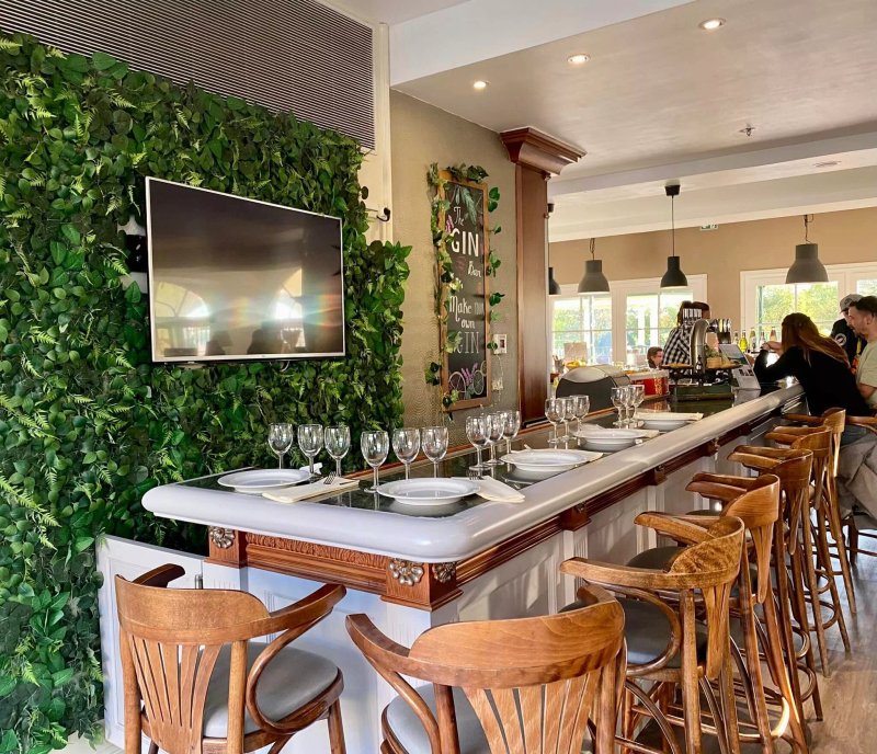 Le Bistro Bar