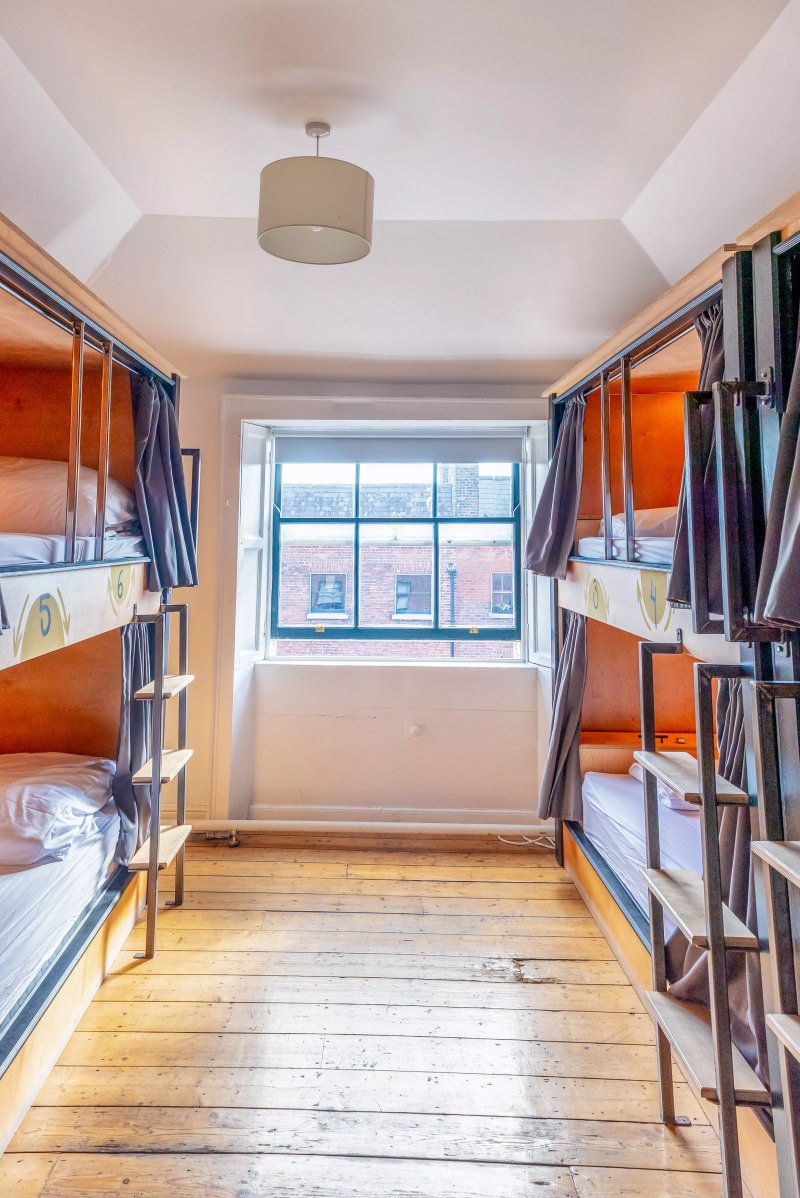 Leevin Hostel