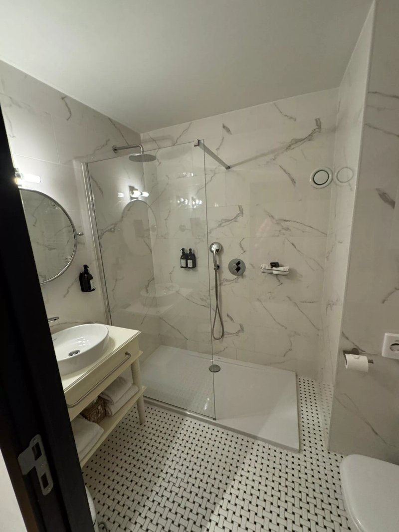 Hotel Cocoon