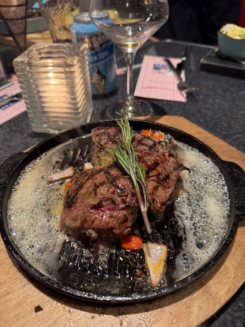 American Steakhouse Betty Boop