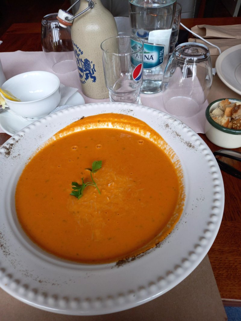 Restaurants & cafés