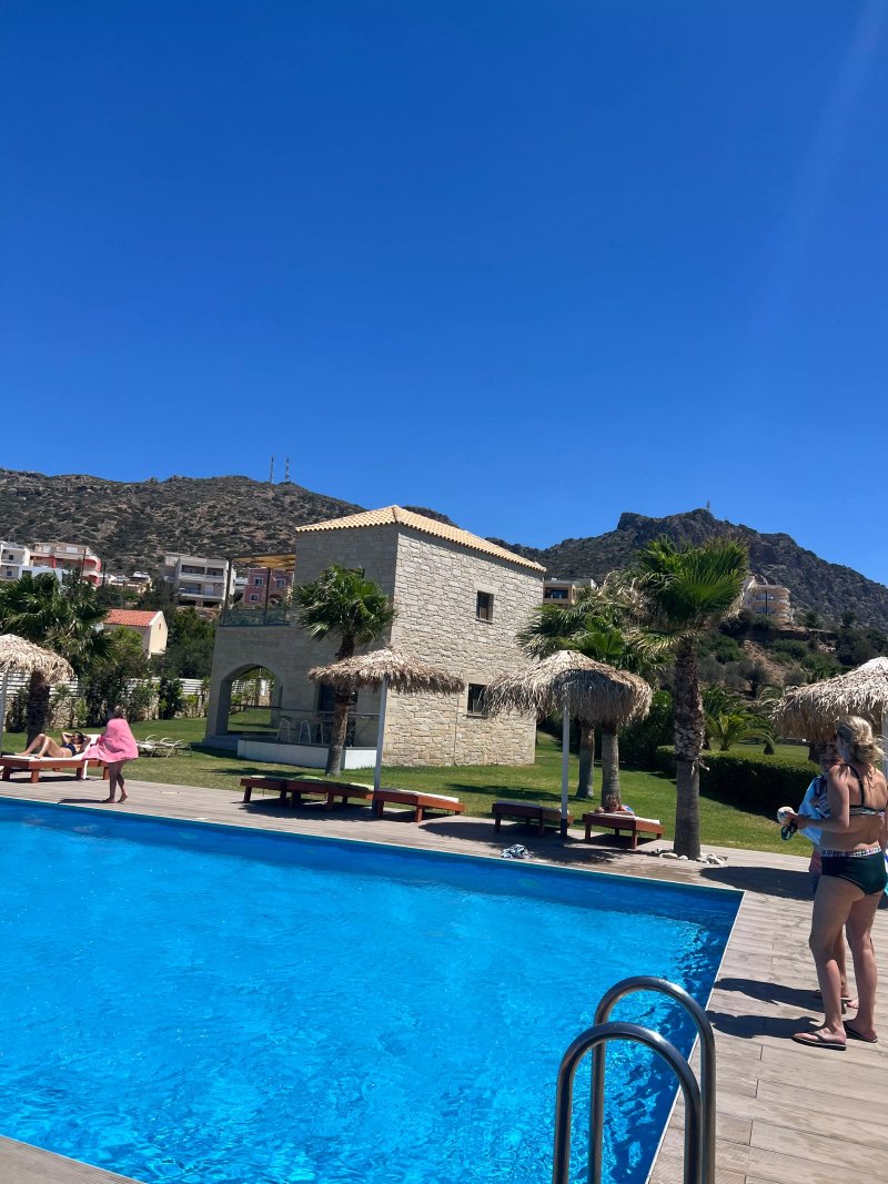 Villa Marise,Villa Europa and Villa Candia Studios