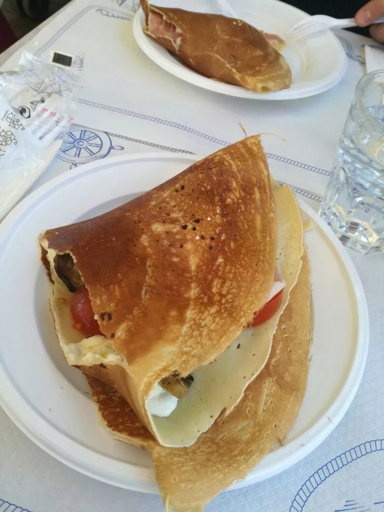 Crepes & cafe