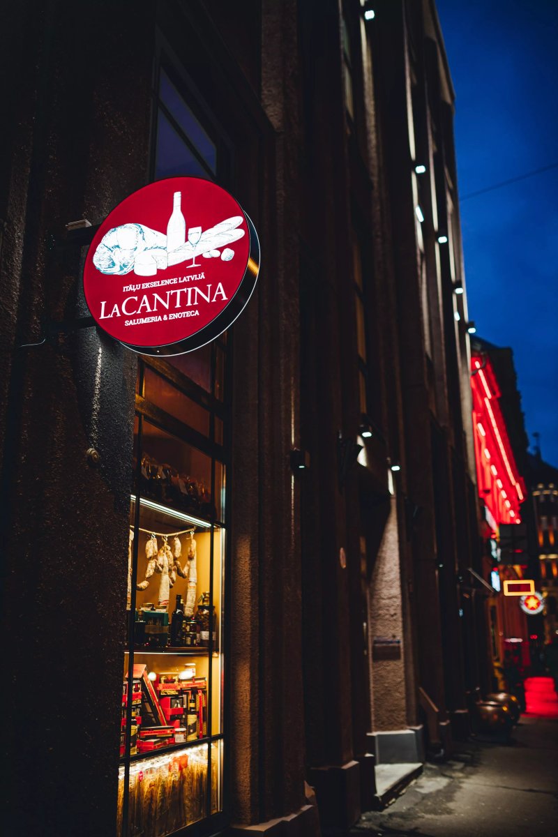 La Cantina