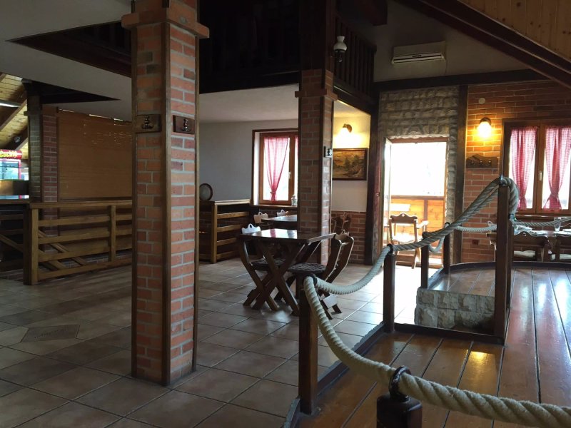 Restoran & Pizzeria Rustique