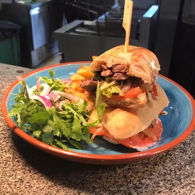Smiths Bar & Grill