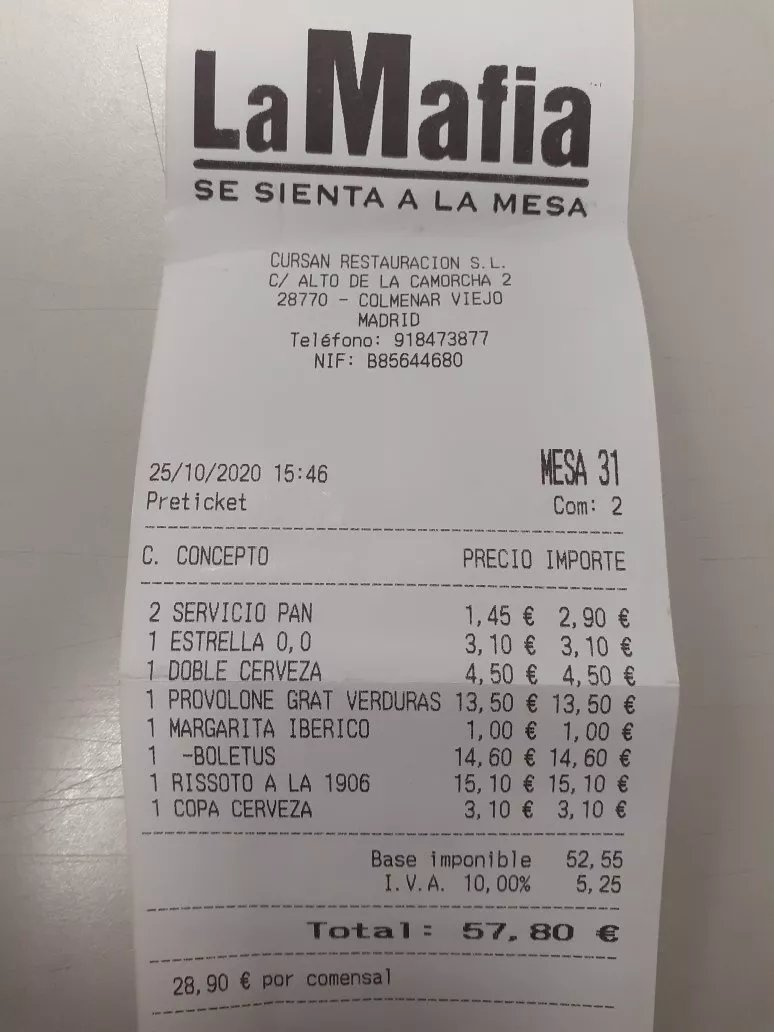 La Mafia se sienta a la mesa plaza Colon