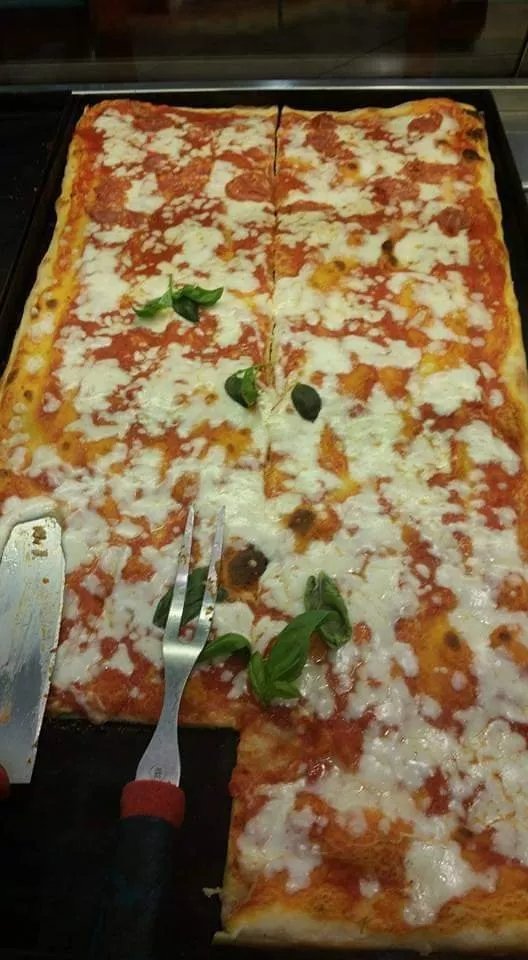 Bar Pizzeria Broadway