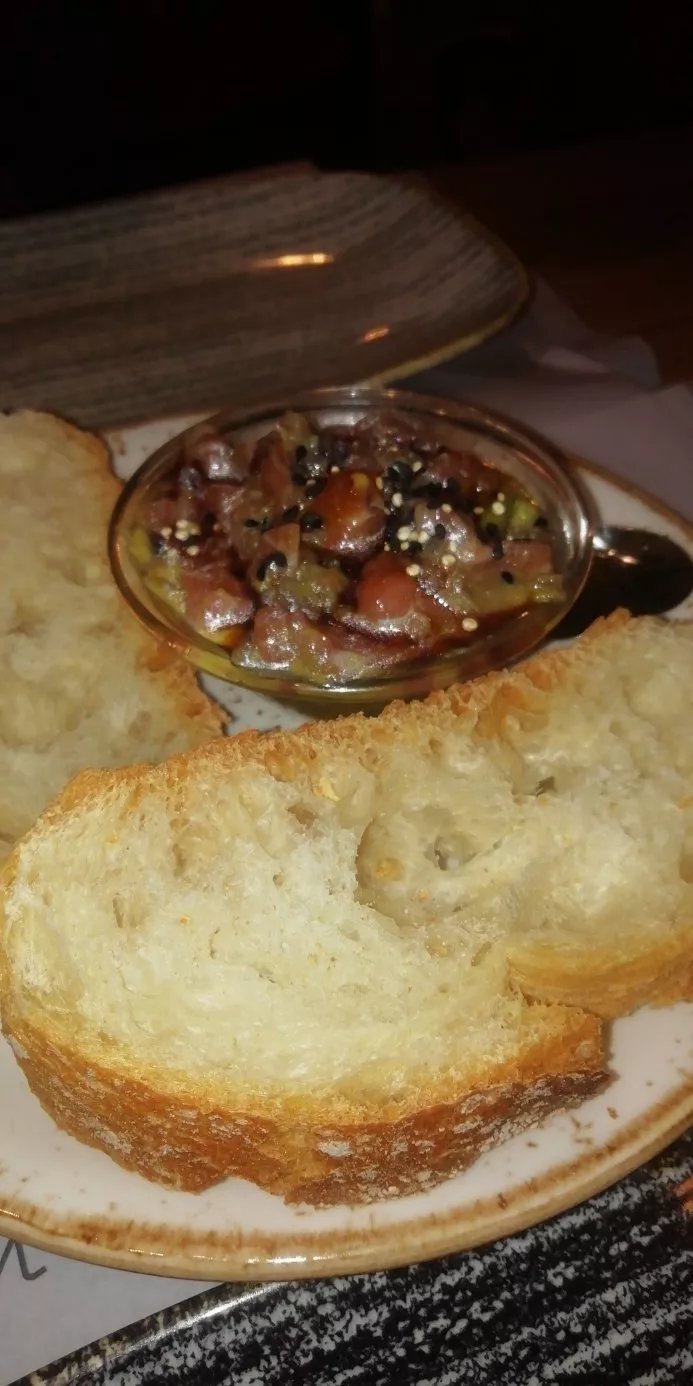 La Cantina Vinos y Viandas