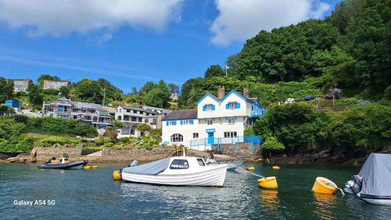 Fowey Cl Camping At Lescrow House