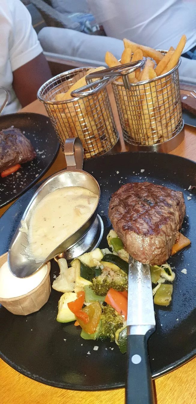 Big Bell Grand Cafe