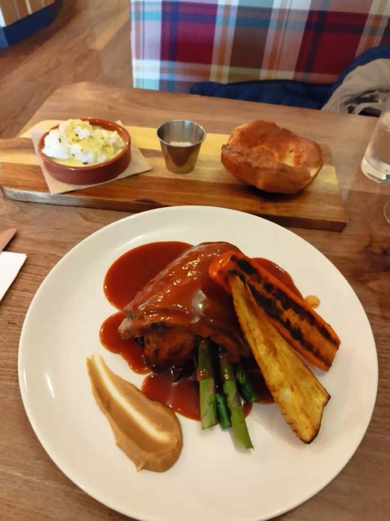 No. 4 Restaurant & Bar