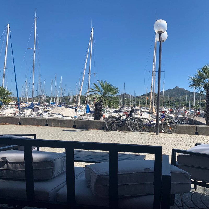 AU RESTO DE YAN