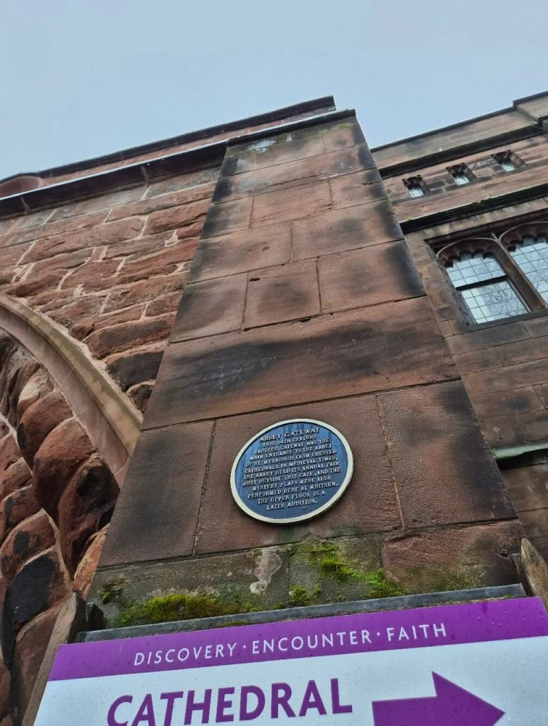 Abbey Gateway Blue Plaque-chester