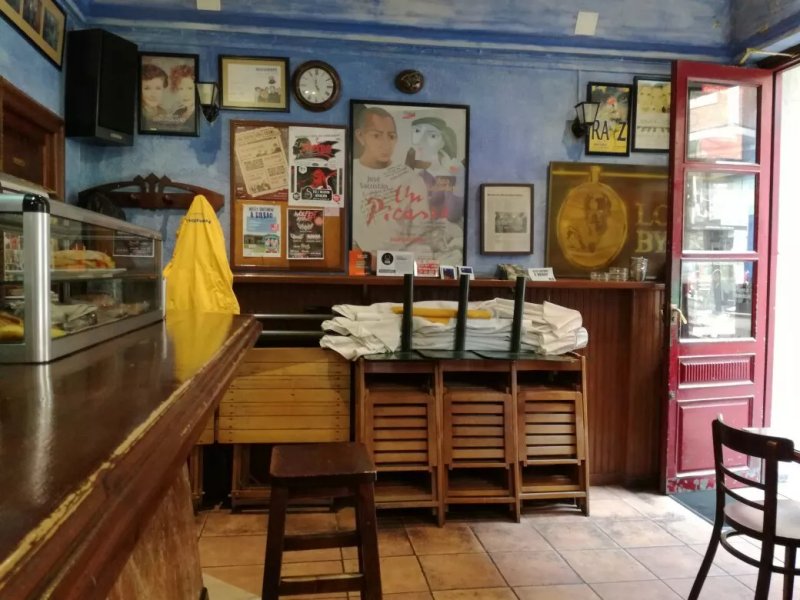 Cafe Lord Byron
