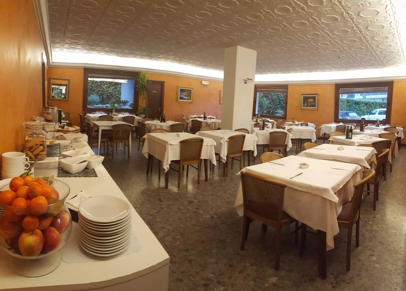 Hotel Riposo Bar-Ristorante