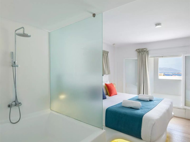 Akkadian Gay- Only Boutique Hotel