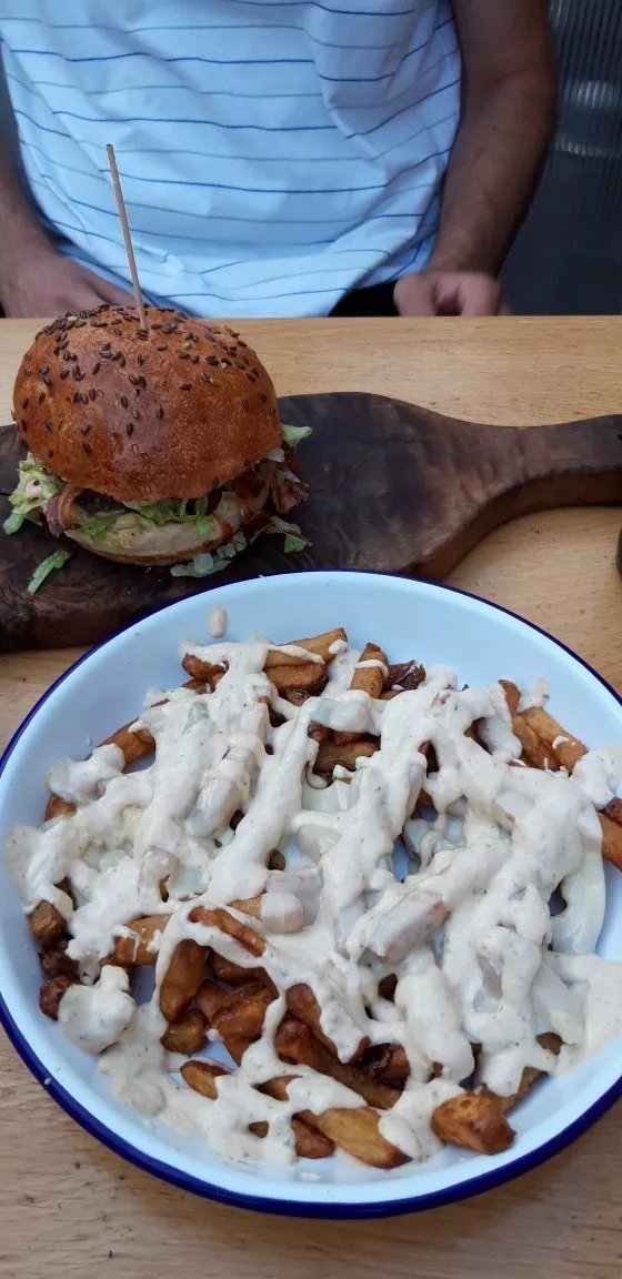 Submarine Burger Frankopanska