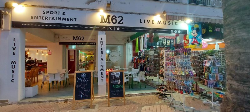 M62 Sports & Entertainment Bar